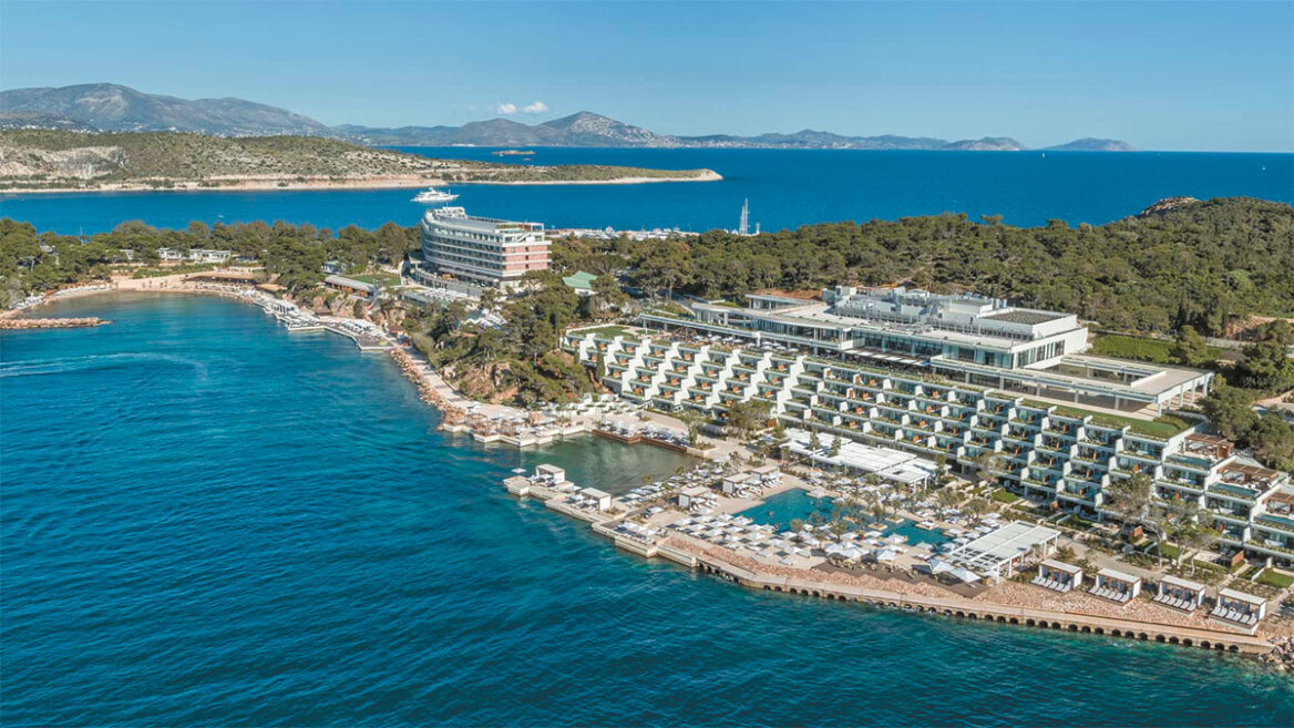 «Αστέρας» Βουλιαγμένης: Το μονάκριβο φιλέτο της Μεσογείου και η ιστορία του