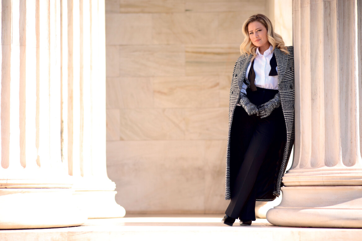 Ιωάννα Ασημακοπούλου: Πάντα βρίσκω στοιχεία που με συνδέουν με τον χαρακτήρα που ερμηνεύω