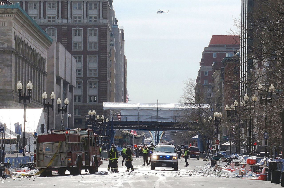 2013_Boston_Marathon_explosions_aftermath_emergency_services