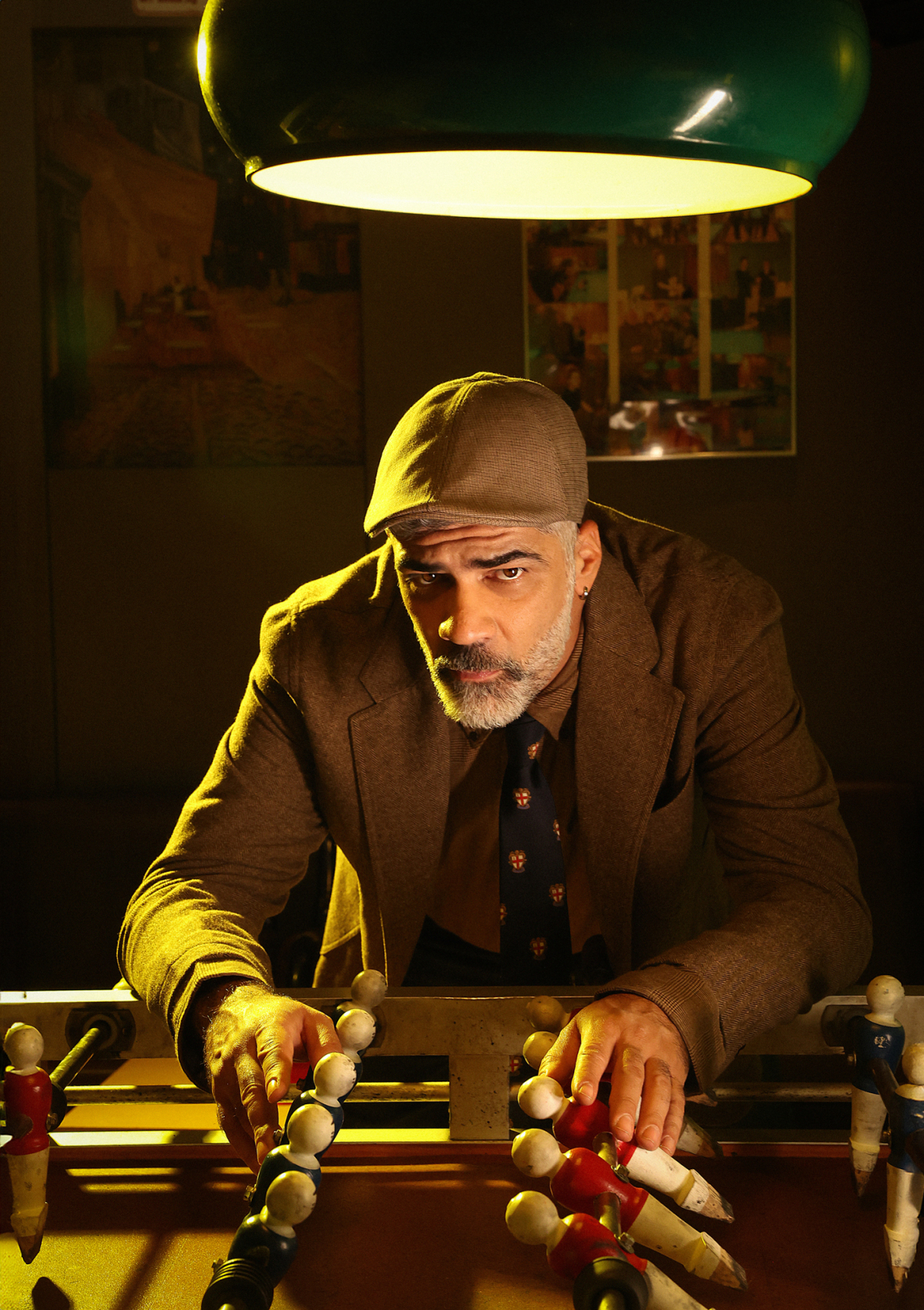 Roi Mat: Το μεγάλο παιχνίδι της ανδρικής φιλίας στο θεατρικό σανίδι