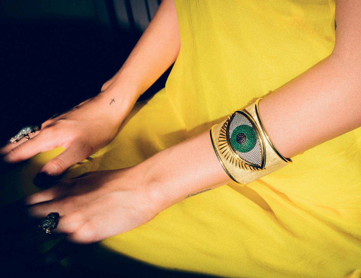 Begüm Kiroglu: Η φύση σε κοσμήματα - έργα τέχνης