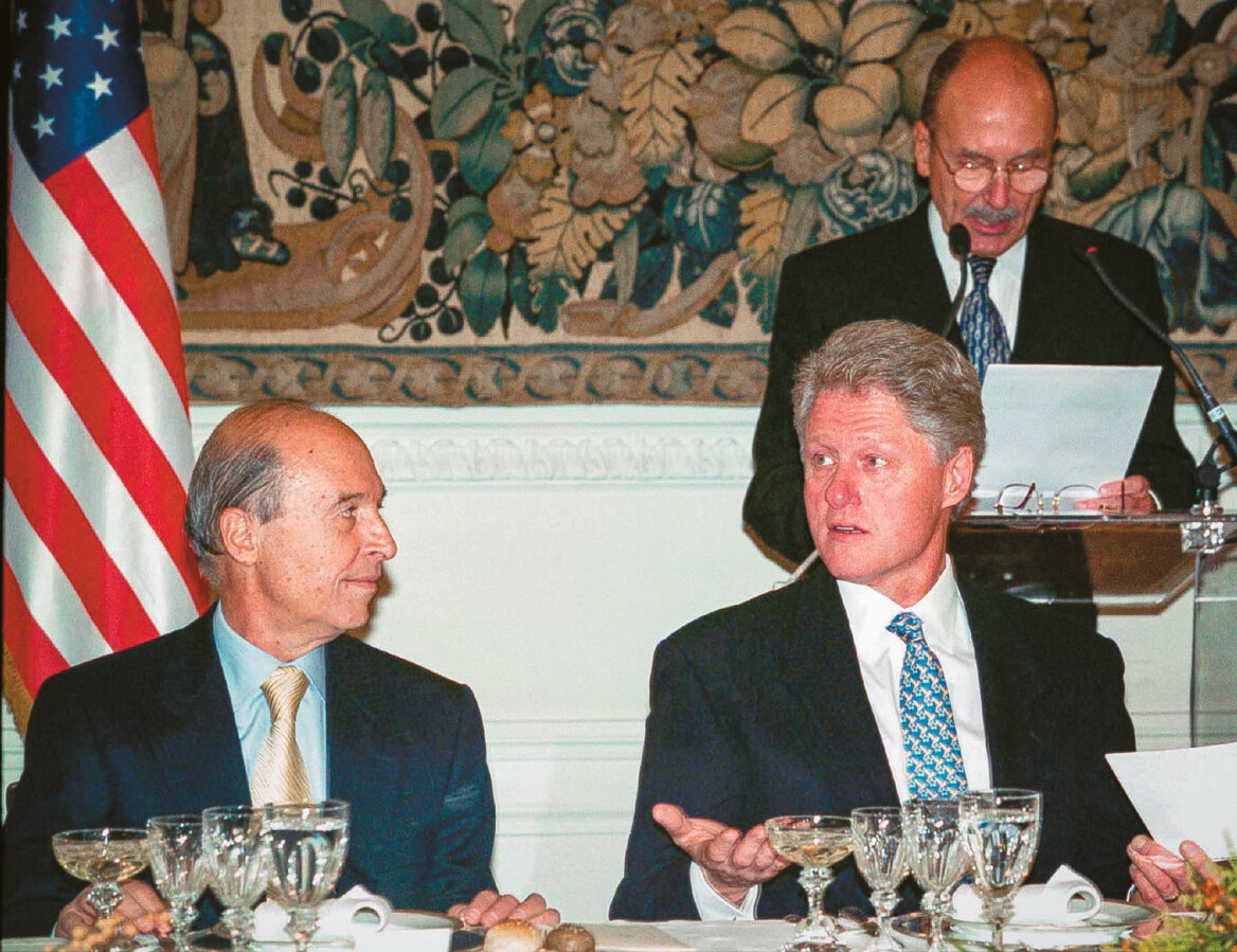 Κώστας Σημίτης: 13+1  άγνωστες ιστορίες  από το μπλοκάκι