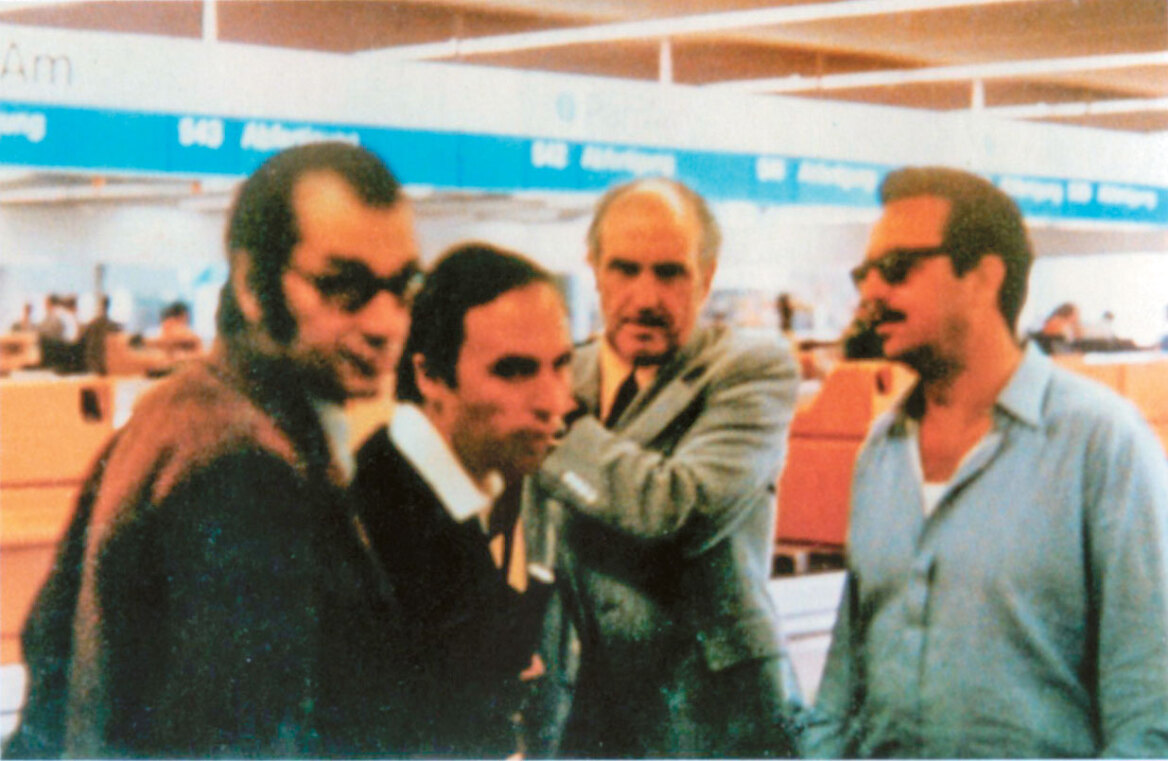 Κώστας Σημίτης: 13+1  άγνωστες ιστορίες  από το μπλοκάκι