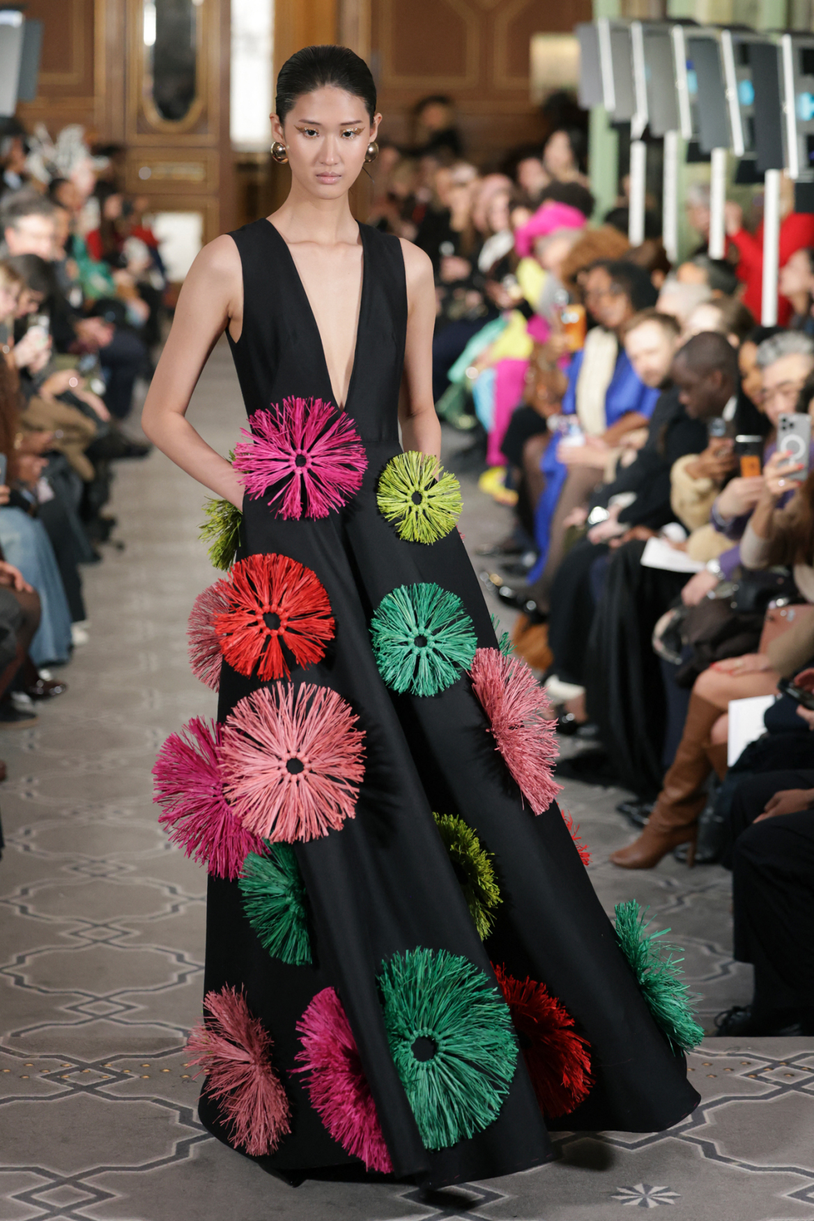 Paris Haute Couture Week: Το παλιό είναι το νέο καινούριο 