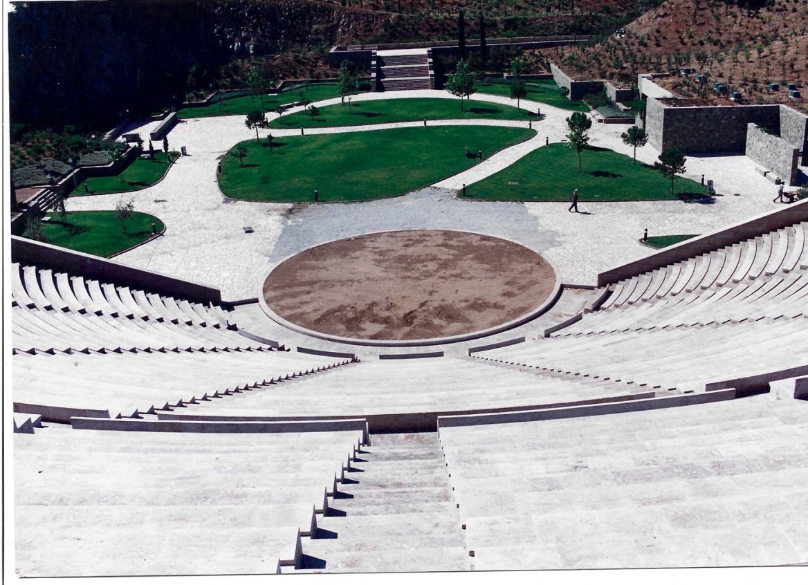 Μάνος Περράκης: Ο διακεκριμένος αρχιτέκτονας αφηγείται κομβικές στιγμές της ζωής του