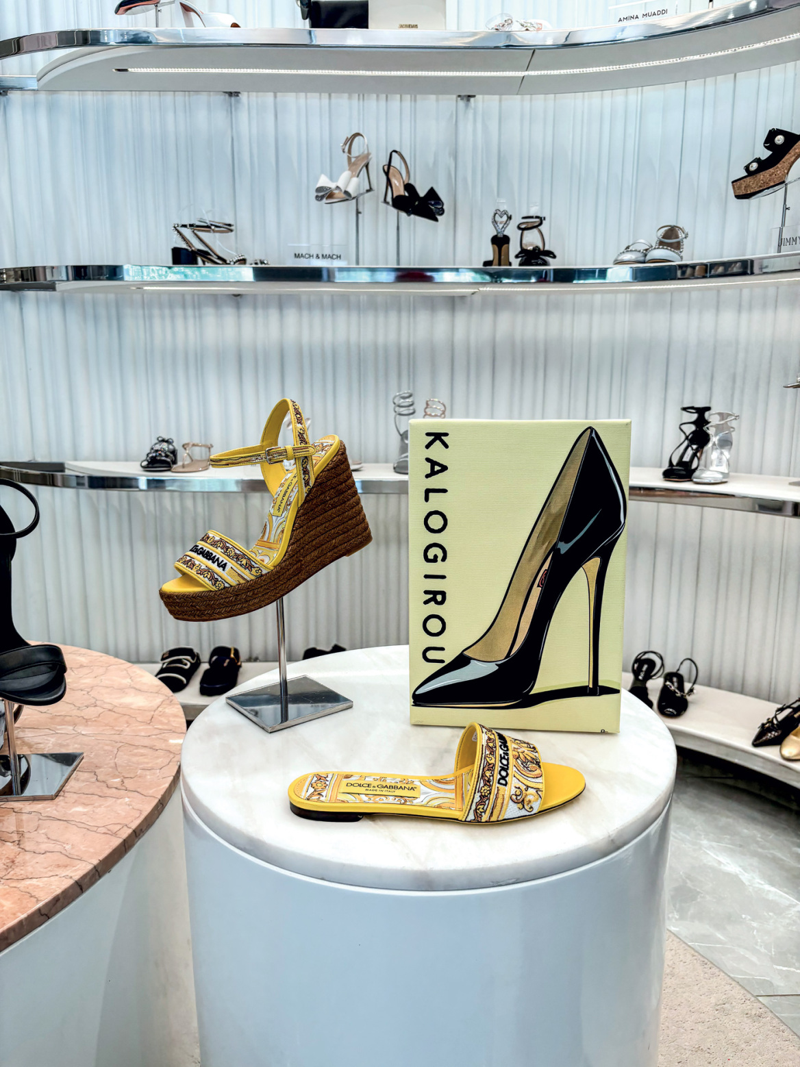  Omiros Bitton:  Pop artist στο κόκκινο 