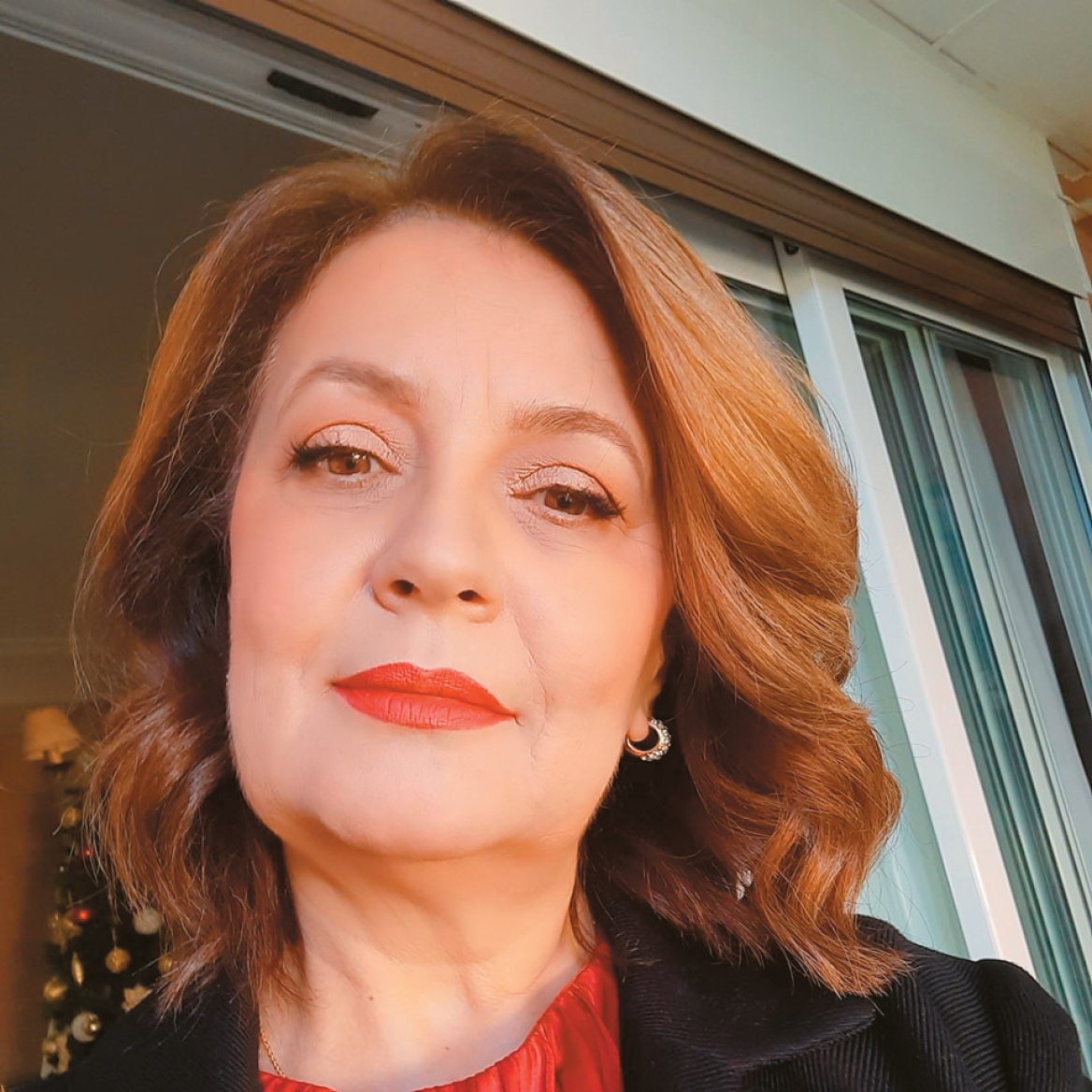 Με αφορμή την Ημέρα της Μητέρας, εννέα γυναίκες μιλούν για τον πιο σπουδαίο ρόλο της ζωής τους
