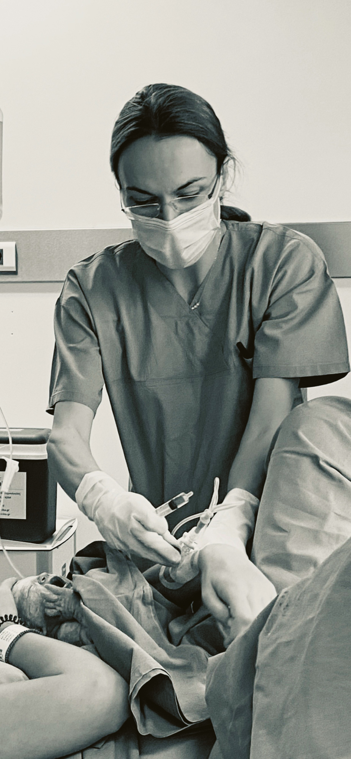 Με αφορμή την Ημέρα της Μητέρας, εννέα γυναίκες μιλούν για τον πιο σπουδαίο ρόλο της ζωής τους
