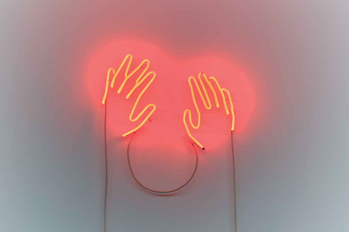 Γιώργος Μαραζιώτης: Το Μπλε Φεγγάρι και οι ιστορίες ανθρώπων και γλυπτών