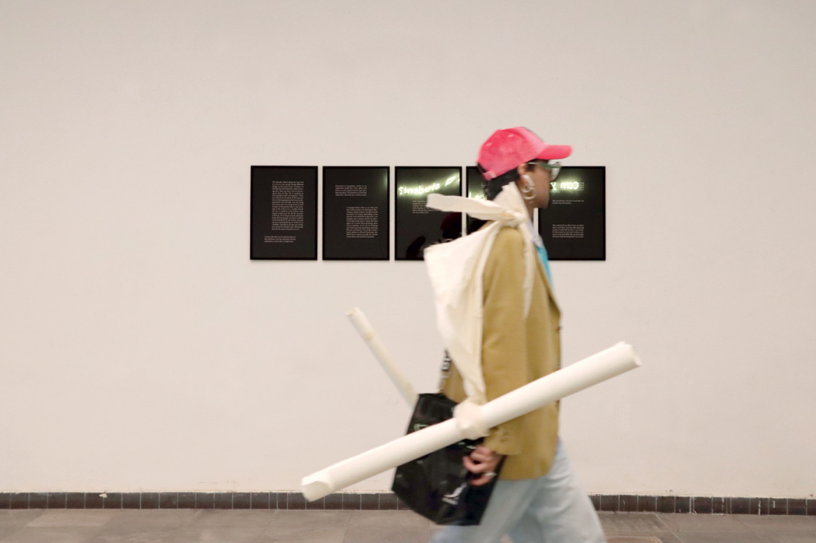 Γιώργος Μαραζιώτης: Το Μπλε Φεγγάρι και οι ιστορίες ανθρώπων και γλυπτών