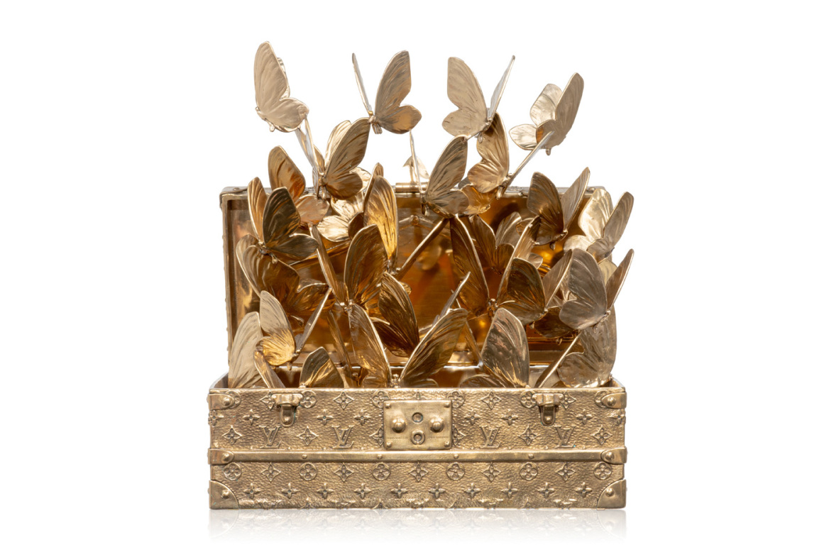 Roman Feral: Οι πεταλούδες που λάτρεψε η Chanel 