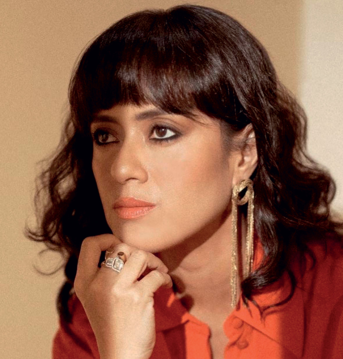 Γουάβι Ναβαρόζα: Ανάμεσα σε δυο κόσμους