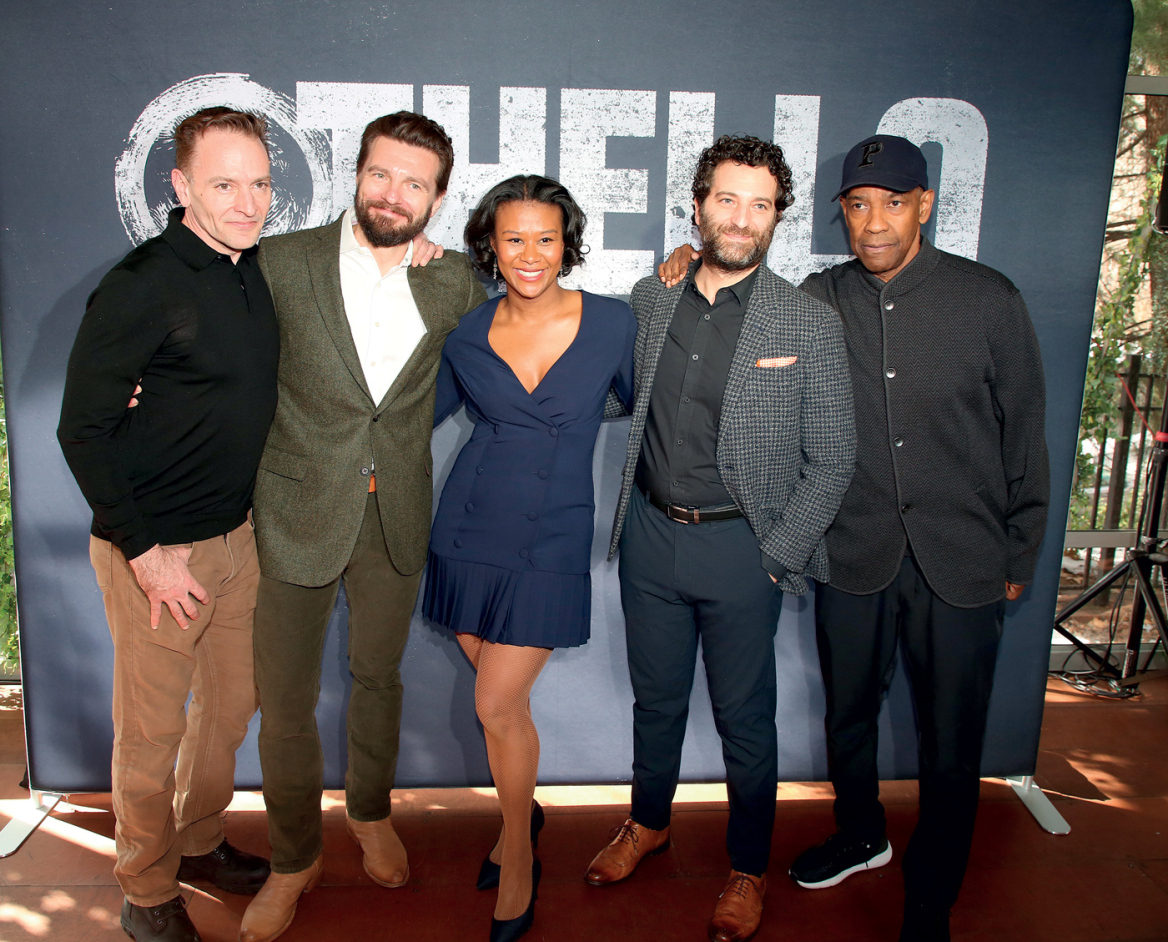 Gene Gillette: Από το Μπρόντγουεϊ, στην Αθήνα