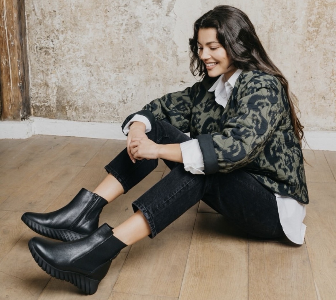 Από την Ερμού στην κορυφή: το success story της Sakellaris Ανατομικά