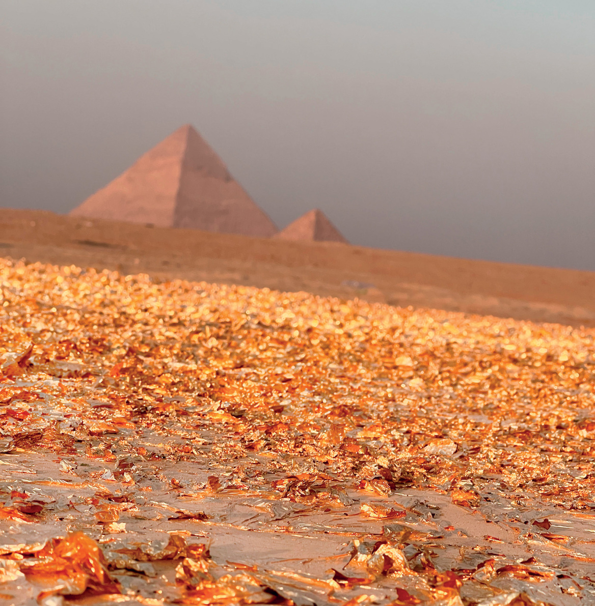 Dionysios: Θραύσματα ζωής ντυμένα με χρυσό