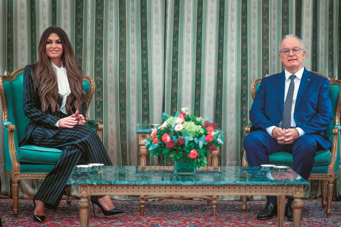 Το δεκαήμερο της Κίμπερλι Γκιλφόιλ στην Αθήνα - Οι επαφές, το παρασκήνιο και οι συμβολισμοί