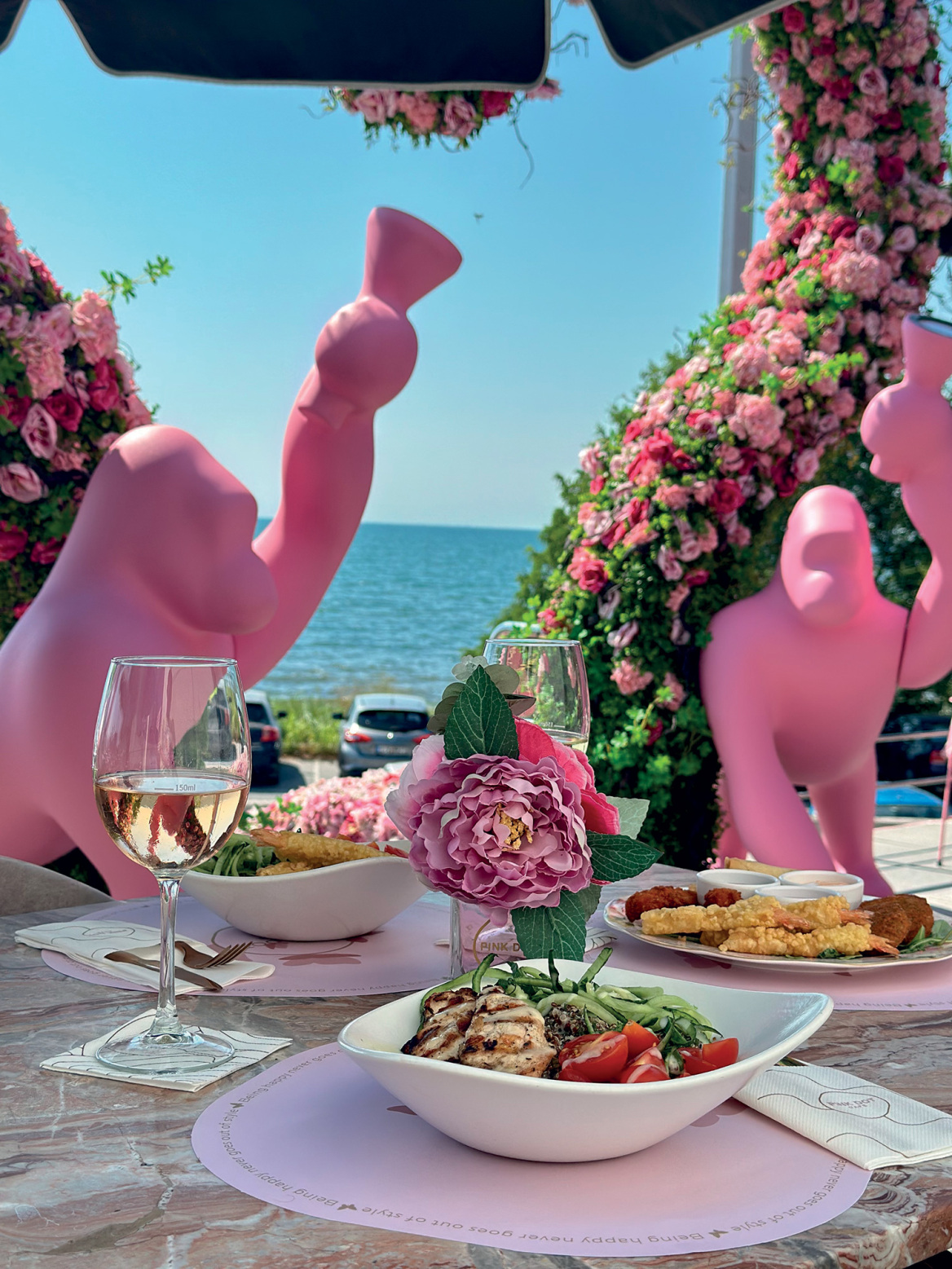 Αγγελική Χόντου: Τσάι και παραμύθια στο Pink Dot