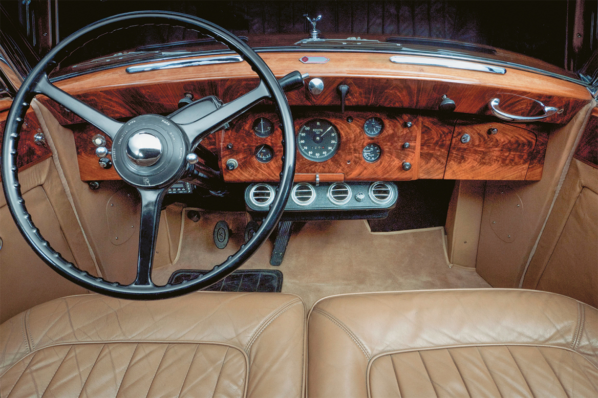 Η Cadillac και η Rolls - Royce του Ωνάση ανακατασκευάστηκαν και διηγούνται ιστορίες δόξας