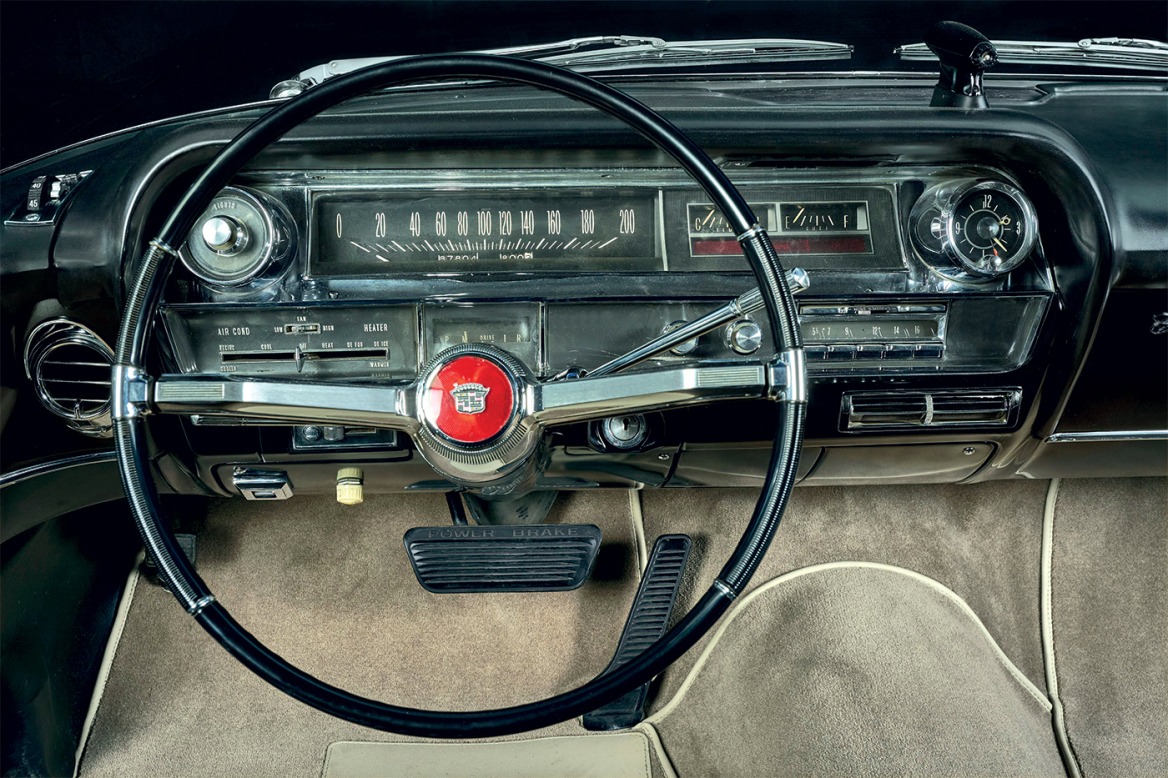 Η Cadillac και η Rolls - Royce του Ωνάση ανακατασκευάστηκαν και διηγούνται ιστορίες δόξας