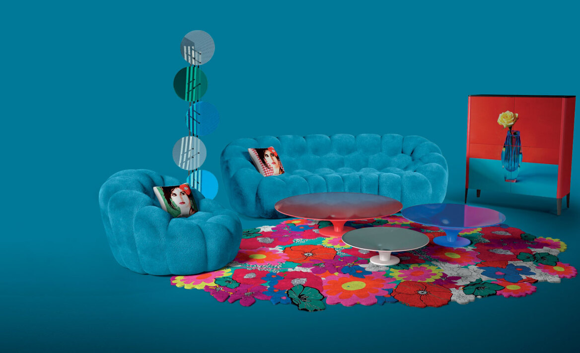 Πέδρο Αλμοδόβαρ: Στο σπίτι με τα χρώματα και τις ιστορίες του 
