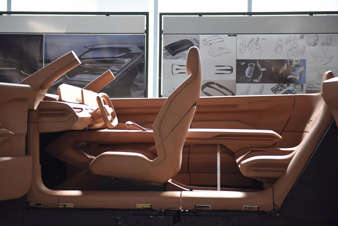 Geely & Zeekr: Δύο νέοι παίκτες αλλάζουν τους κανόνες της ηλεκτροκίνησης στην Ελλάδα