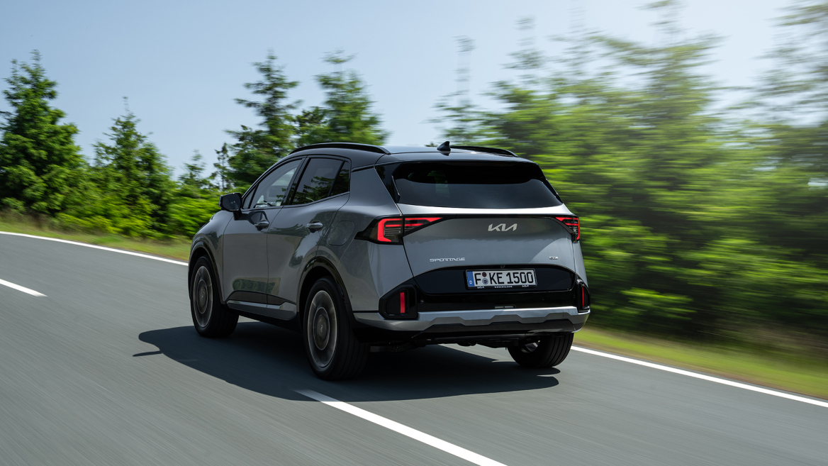 KIA Sportage HEV: Το full υβριδικό SUV που αναβαθμίζει την καθημερινότητα — και το στυλ σου.