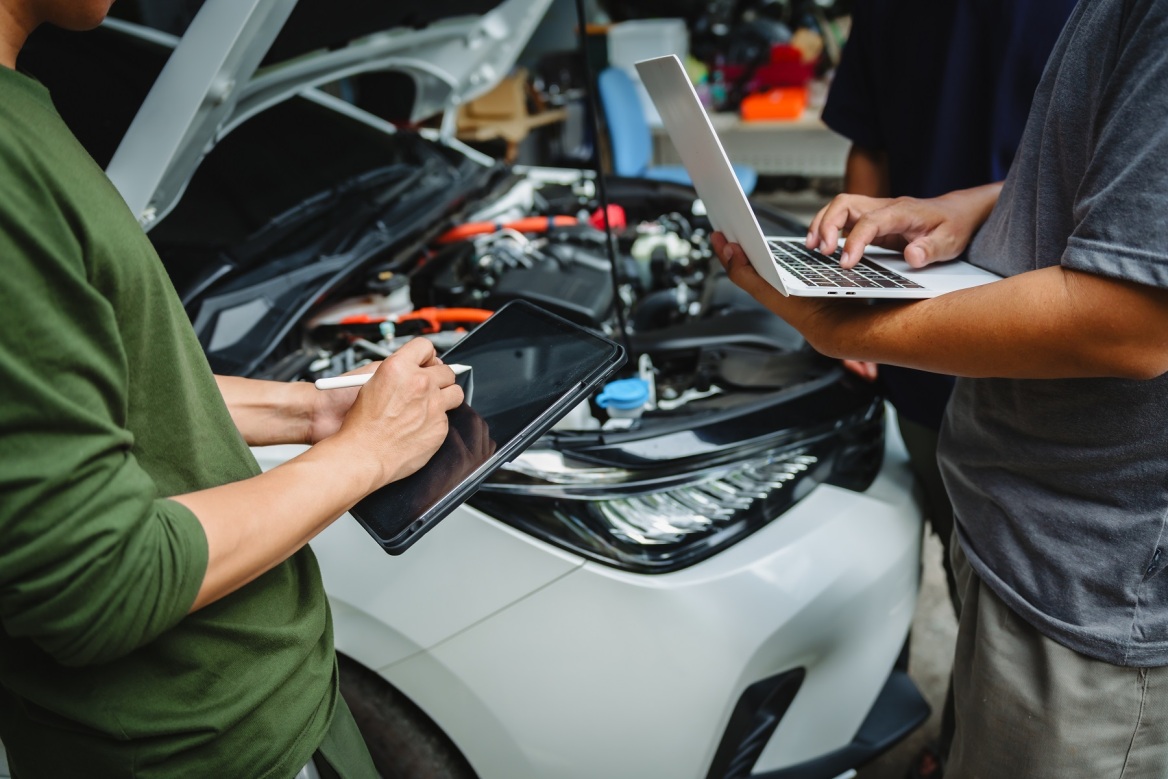 Αγορά μεταχειρισμένου χωρίς ρίσκο: Πώς το Cardom αλλάζει τα δεδομένα 