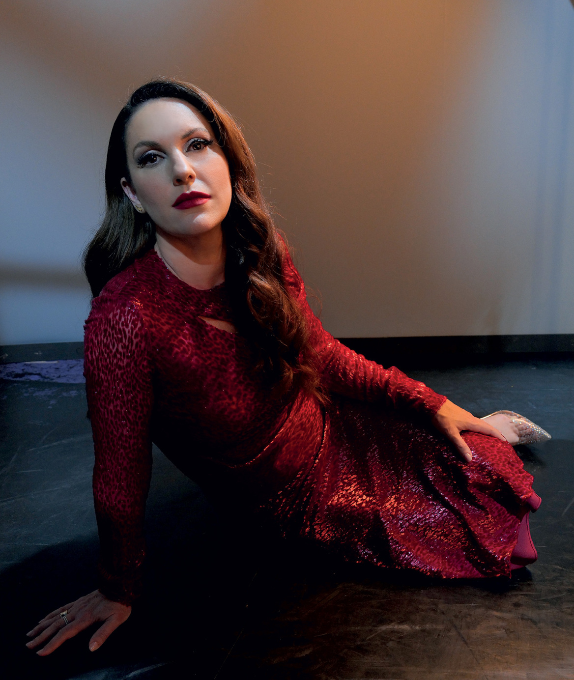 Κορίνα Λεγάκη: Στα χνάρια της Μαρίκας Νίνου