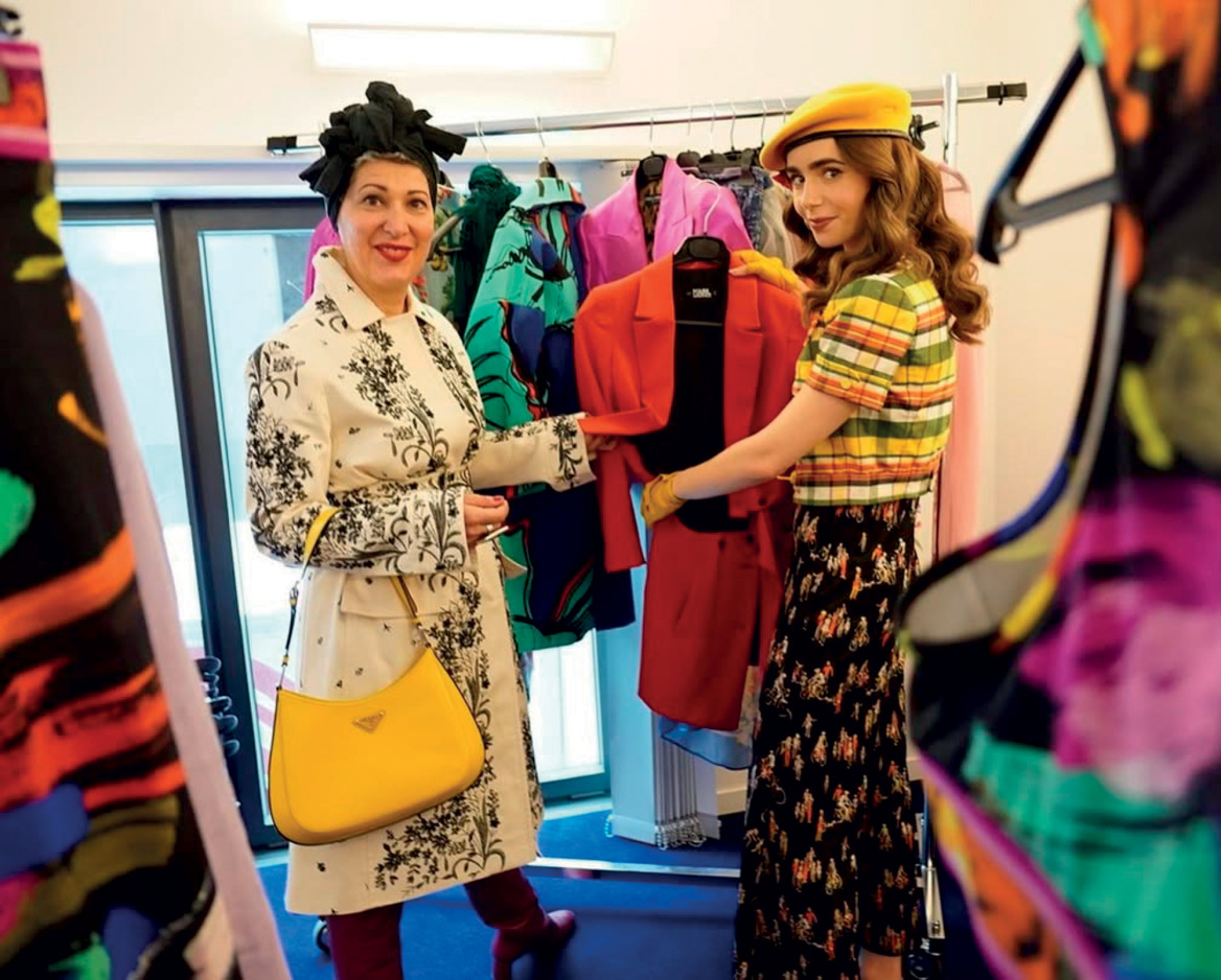 Μεριλίν Φιτουσί: Ποια είναι η γυναίκα πίσω από τα κοστούμια του «Emily in Paris»