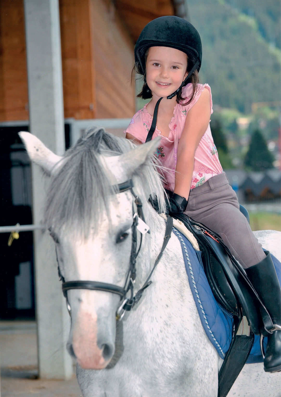  Ειρήνη Ζαρίφη, η απόγονος των Εμπειρίκων και των Μπενάκηδων που σπουδάζει ψυχολογία των αστροναυτών