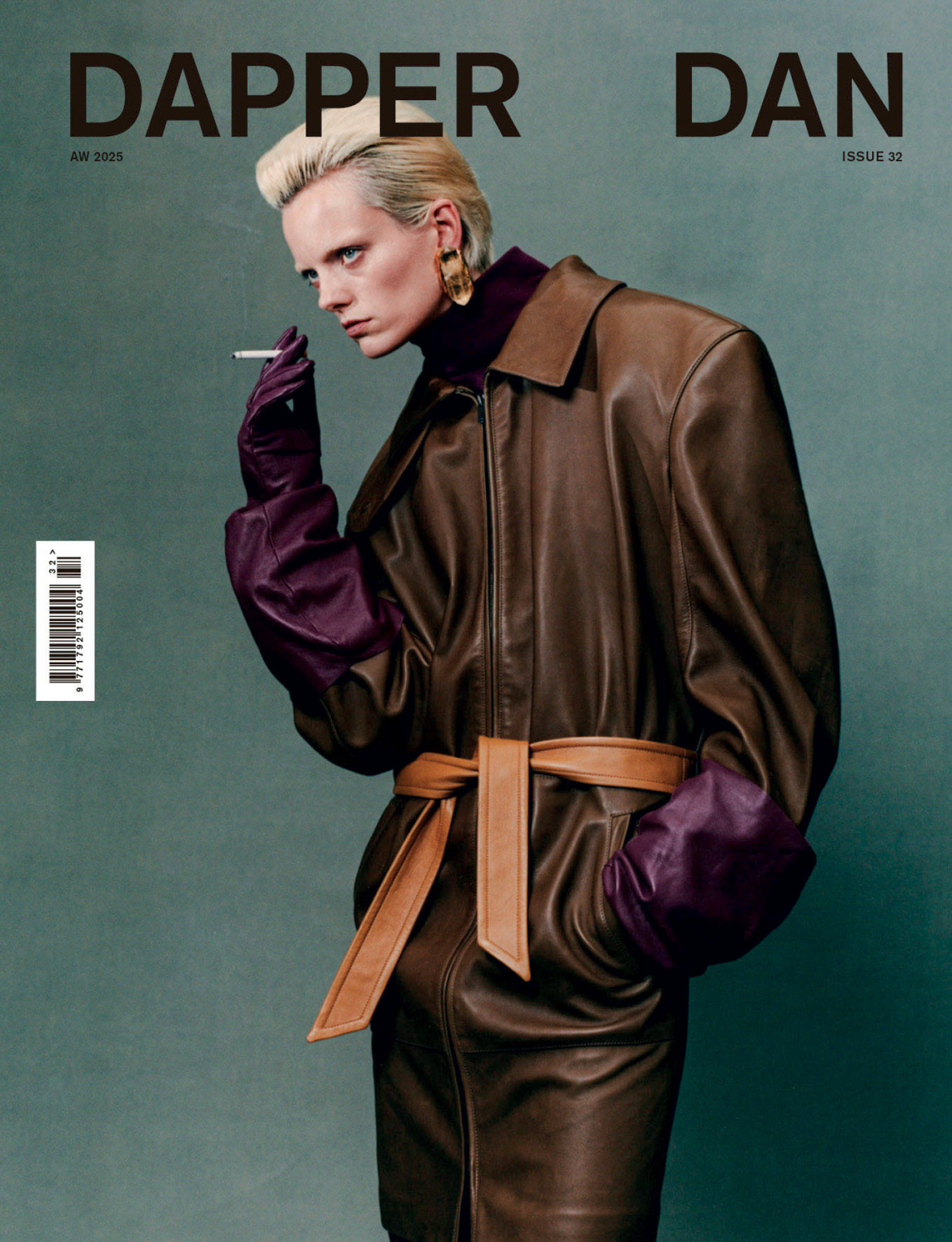 Ο Bασίλης Καρύδης στην κορυφή των διεθνών εκδόσεων