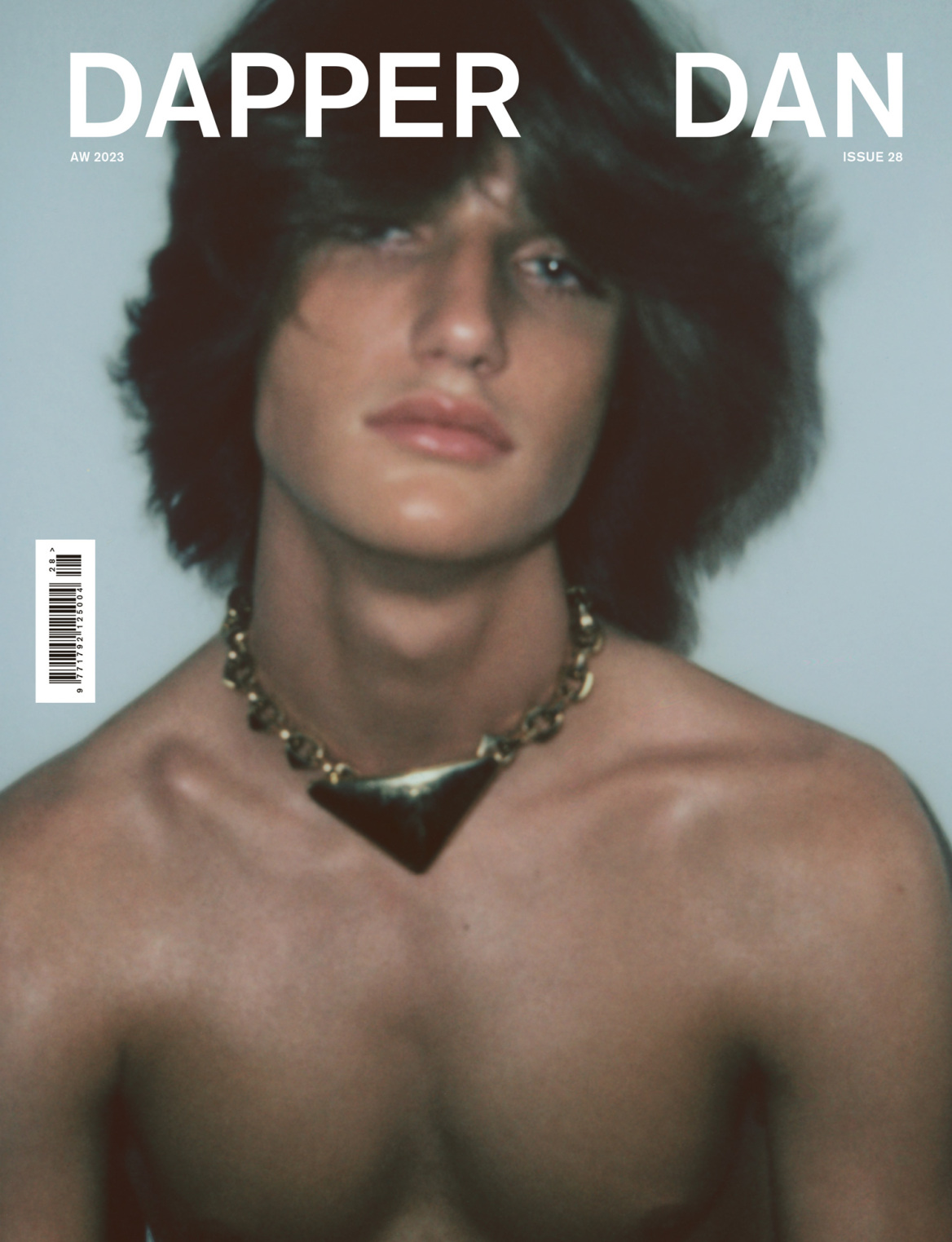 Ο Bασίλης Καρύδης στην κορυφή των διεθνών εκδόσεων