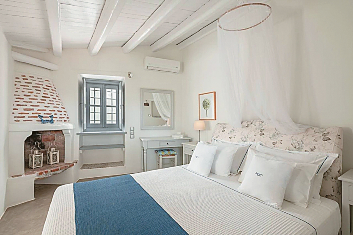 Η Ελλάδα έγινε Hollywood: Ο Μπραντ Πιτ ψάχνει στην Υδρα τη χαμένη γυναίκα του 