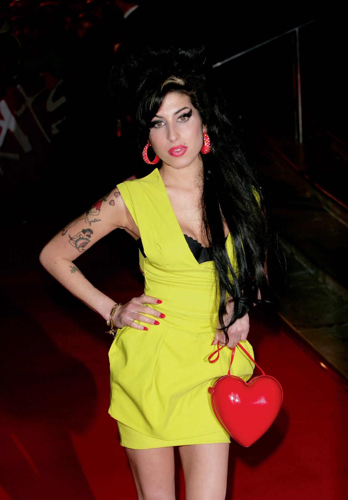 Amy Winehouse: Πόσο κοστίζει σήμερα ένας μύθος; 