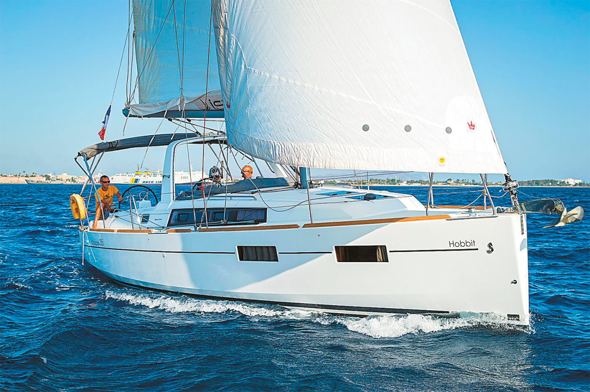 «Ωνάσηδες» με yacht για μια εβδομάδα: Από ένα ιστιοπλοϊκό, μέχρι το superyacht Breakthrough με τιμές από €2.000 έως €3,5 εκατ.