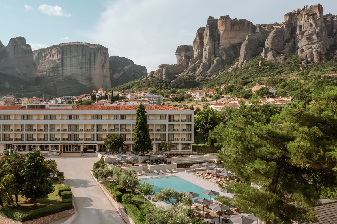 Φθινόπωρο στα Μετέωρα, με θέα στους επιβλητικούς βράχους
