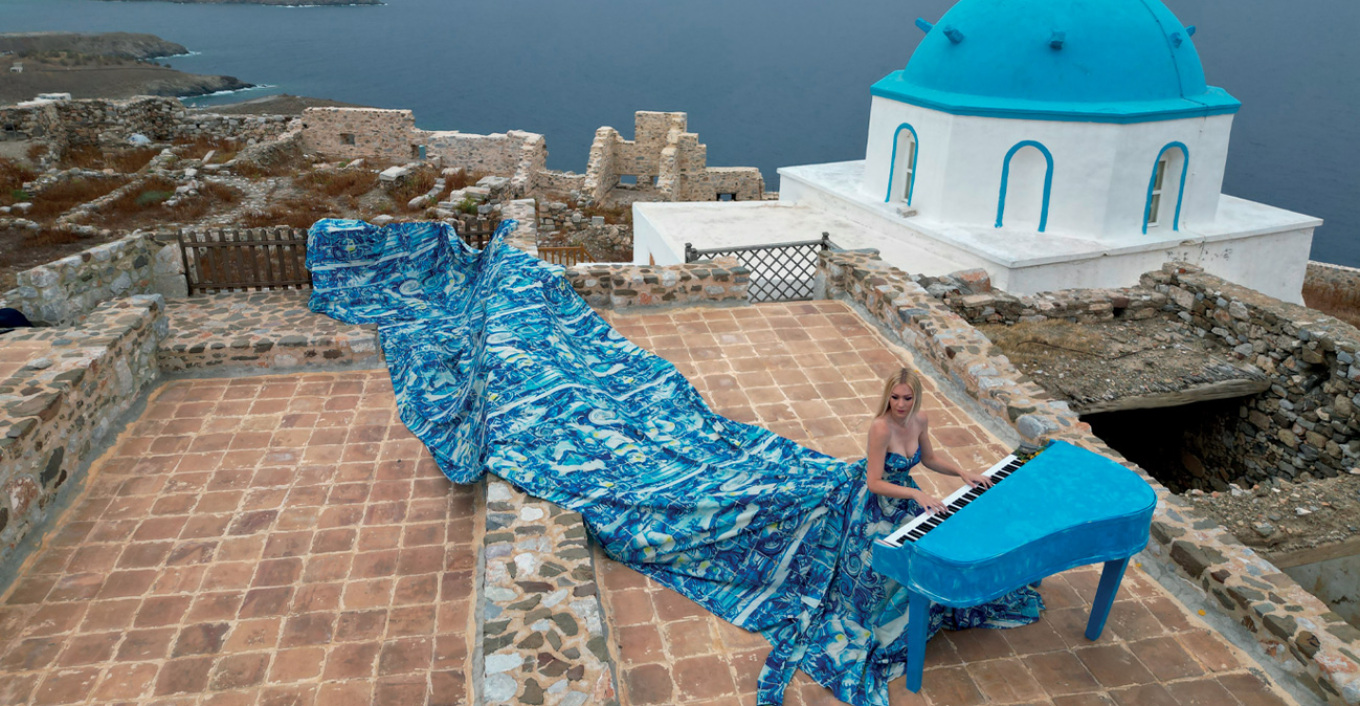 The Piano Project: Το φόρεμα που θέλει να αλλάξει τον κόσμο