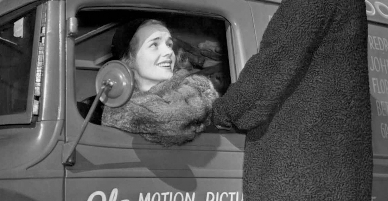 Φράνσις Φάρμερ: Η αντισυμβατική ξανθιά του Χόλιγουντ που υπέστη ηλεκτροσόκ