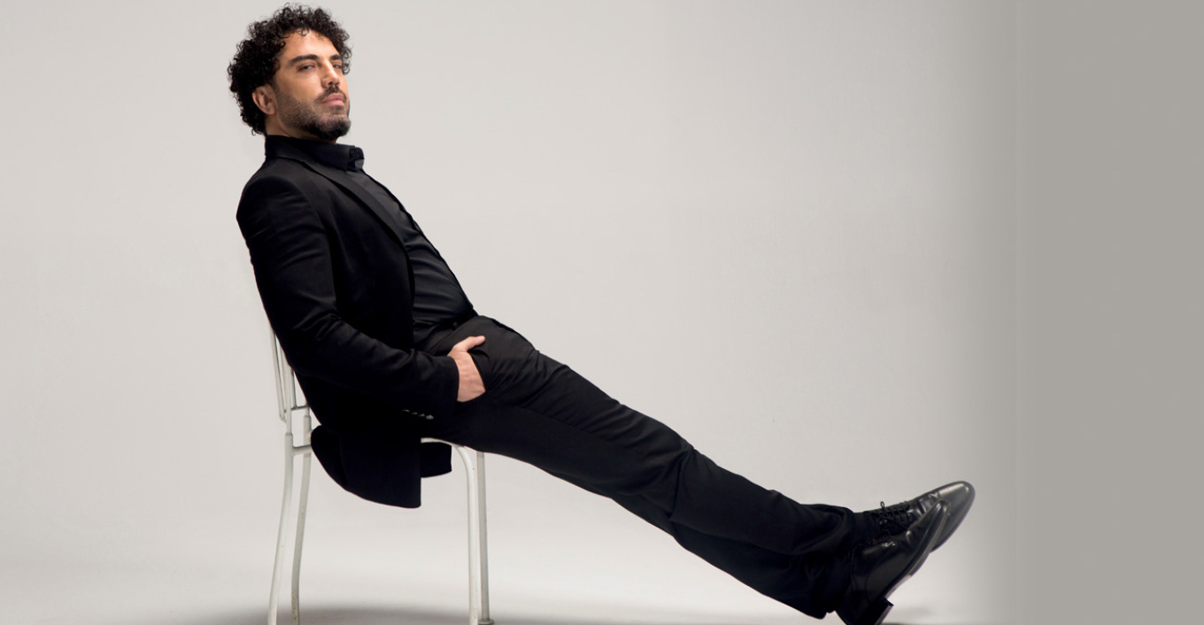 Ιάκωβος Γκόγκουα: Λάτιν, ομορφιά και ταξίδια