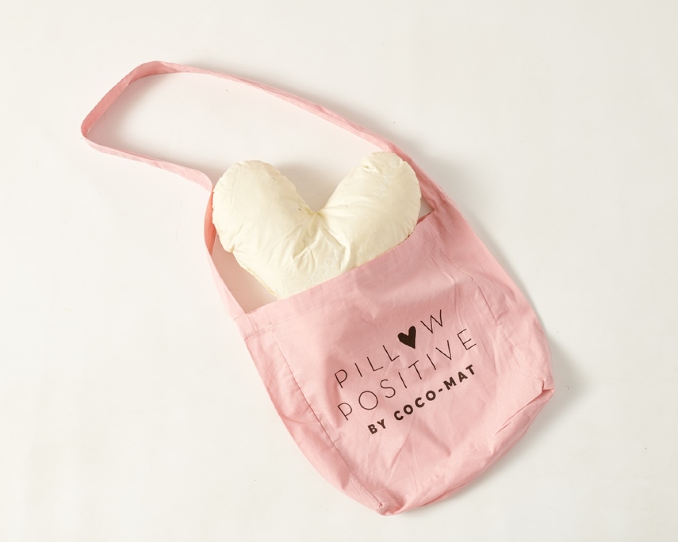 Η COCO-MAT δίπλα στις γυναίκες με καρκίνο του μαστού - Pillow Positive Project