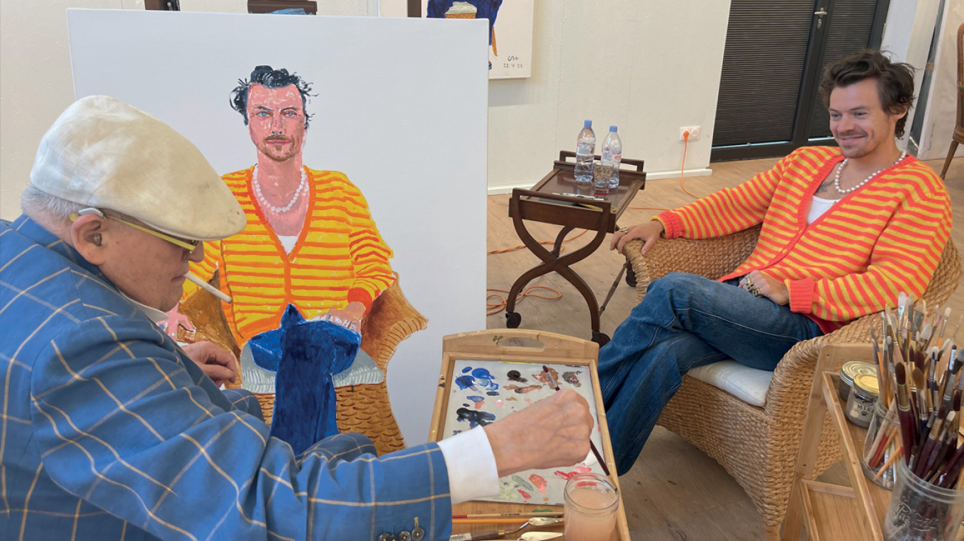 Όταν ο Χάρι Στάιλς συνάντησε τον θρυλικό ζωγράφο, Ντέιβιντ Χόκνεϊ