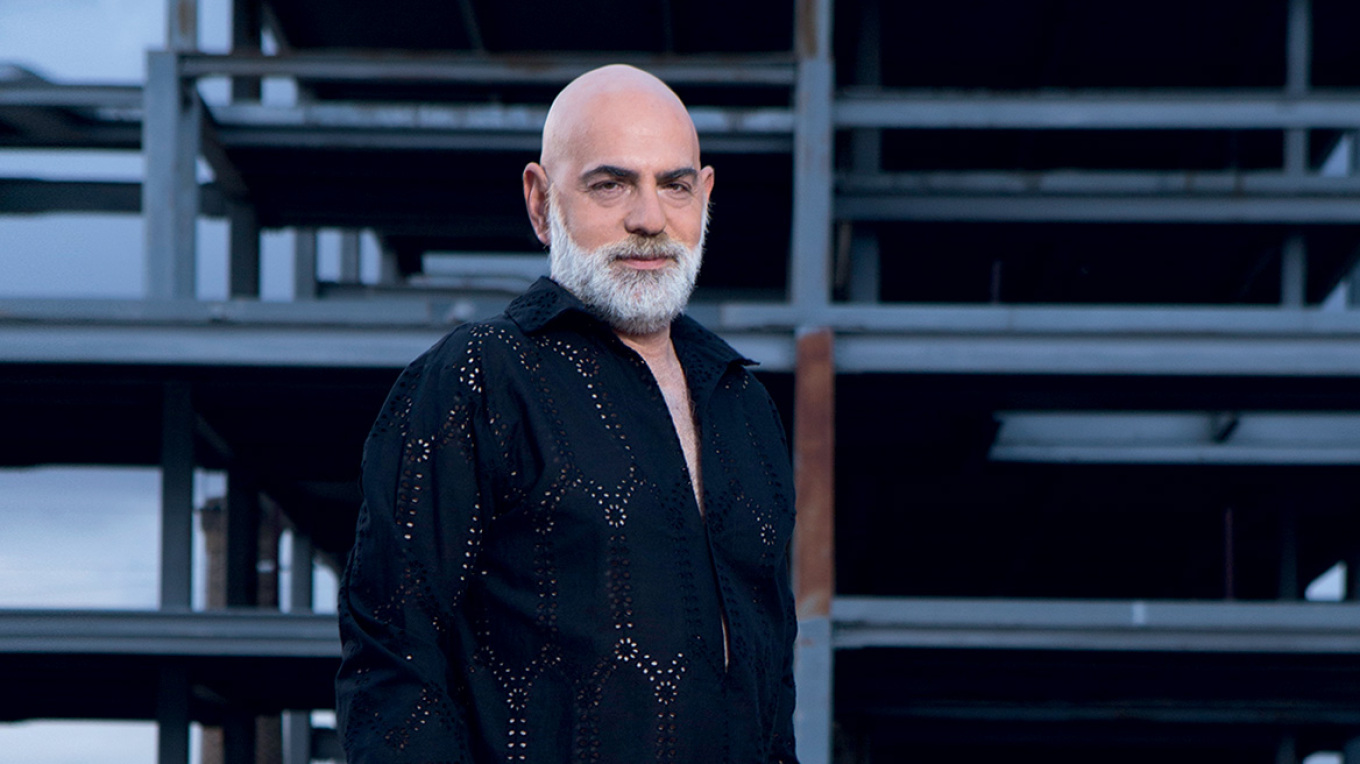 Δημήτρης Καρατζιάς: Οι σκηνοθέτες είμαστε λίγο παραμυθάδες