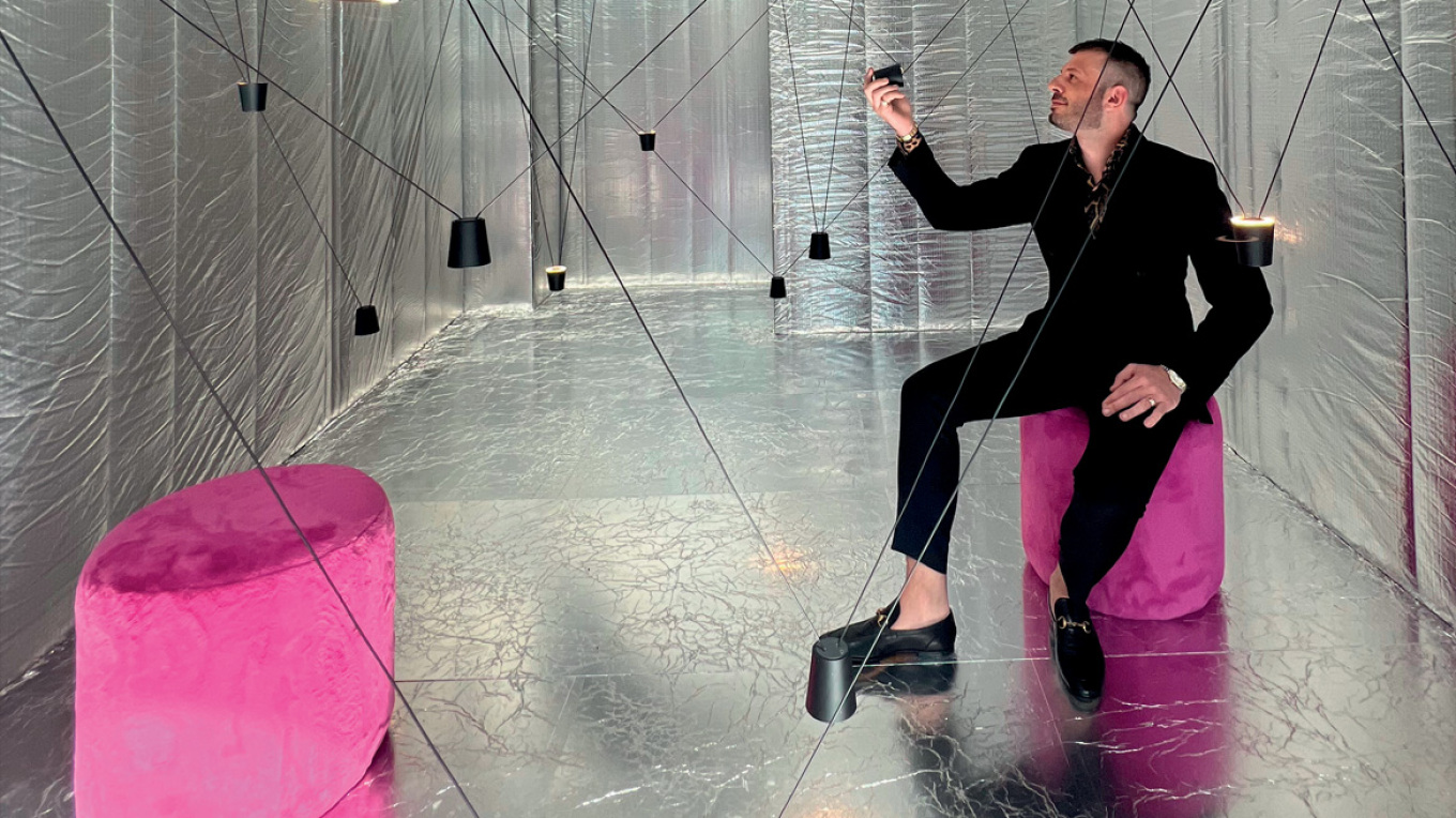 Chris Basias, ο Θεσσαλός light designer της Louis Vuitton