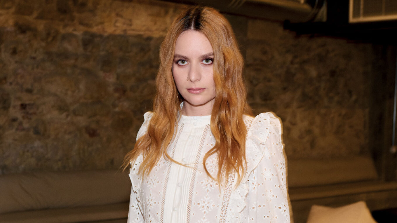 Nalyssa Green: Πρόσκληση σε πάρτυ