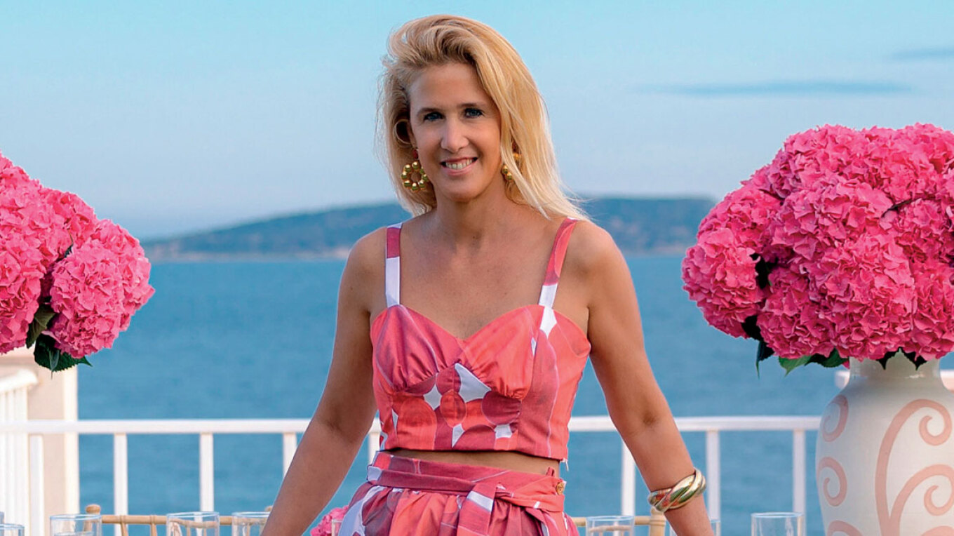 Θέμις Ζουγανέλη: Το κάλεσμα με τους 34 VIPs στο Καβούρι