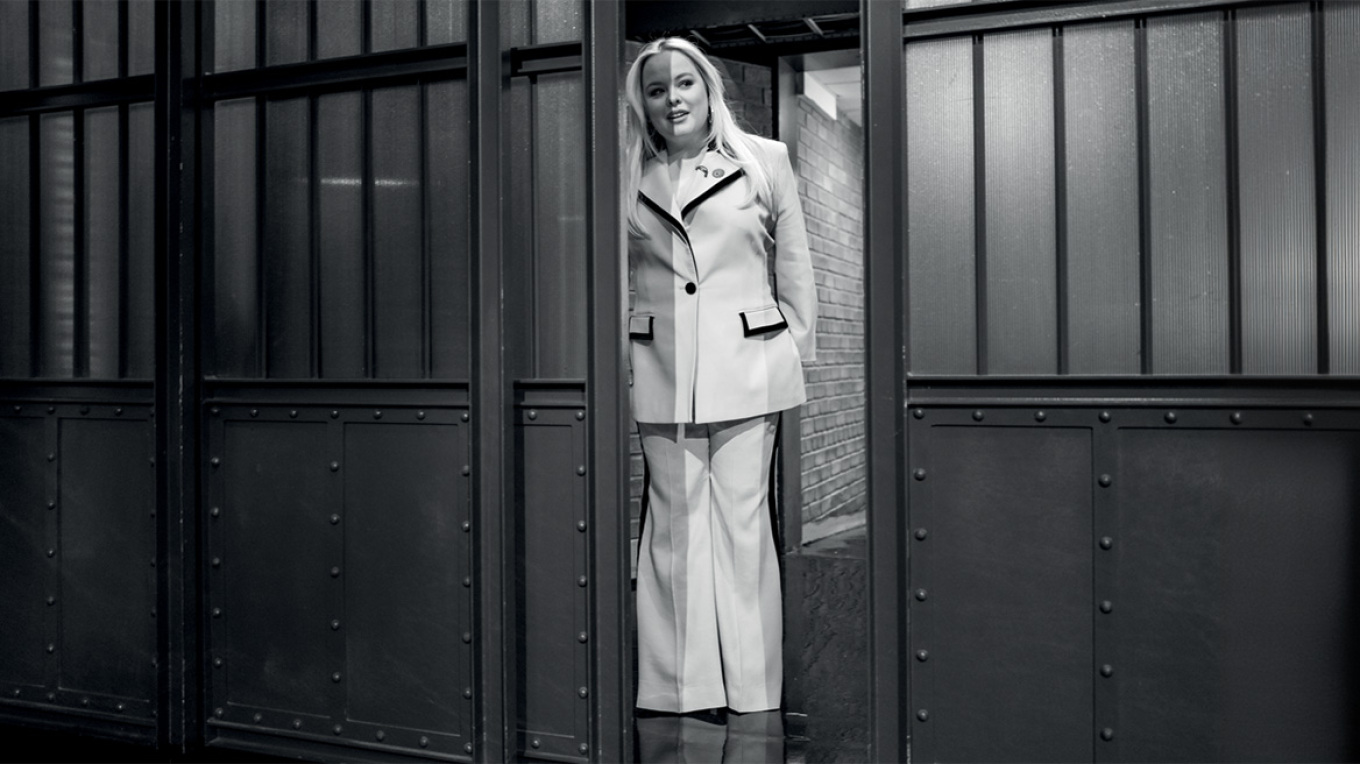 Η Νίκολα Κόκλαν στο Gala: Τι είπε για το Bridgerton και τα φεμινιστικά πρότυπα