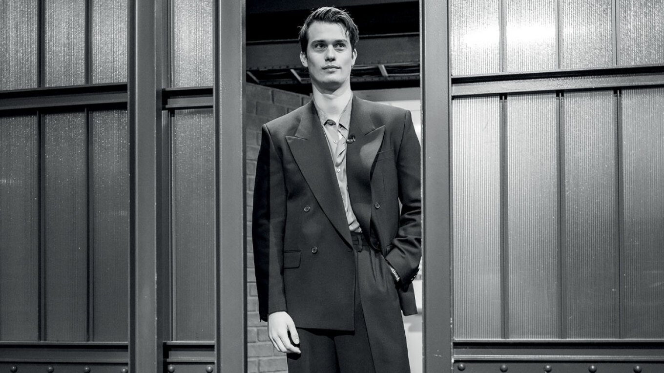 Nicholas Galitzine, ωραίος σαν Έλληνας