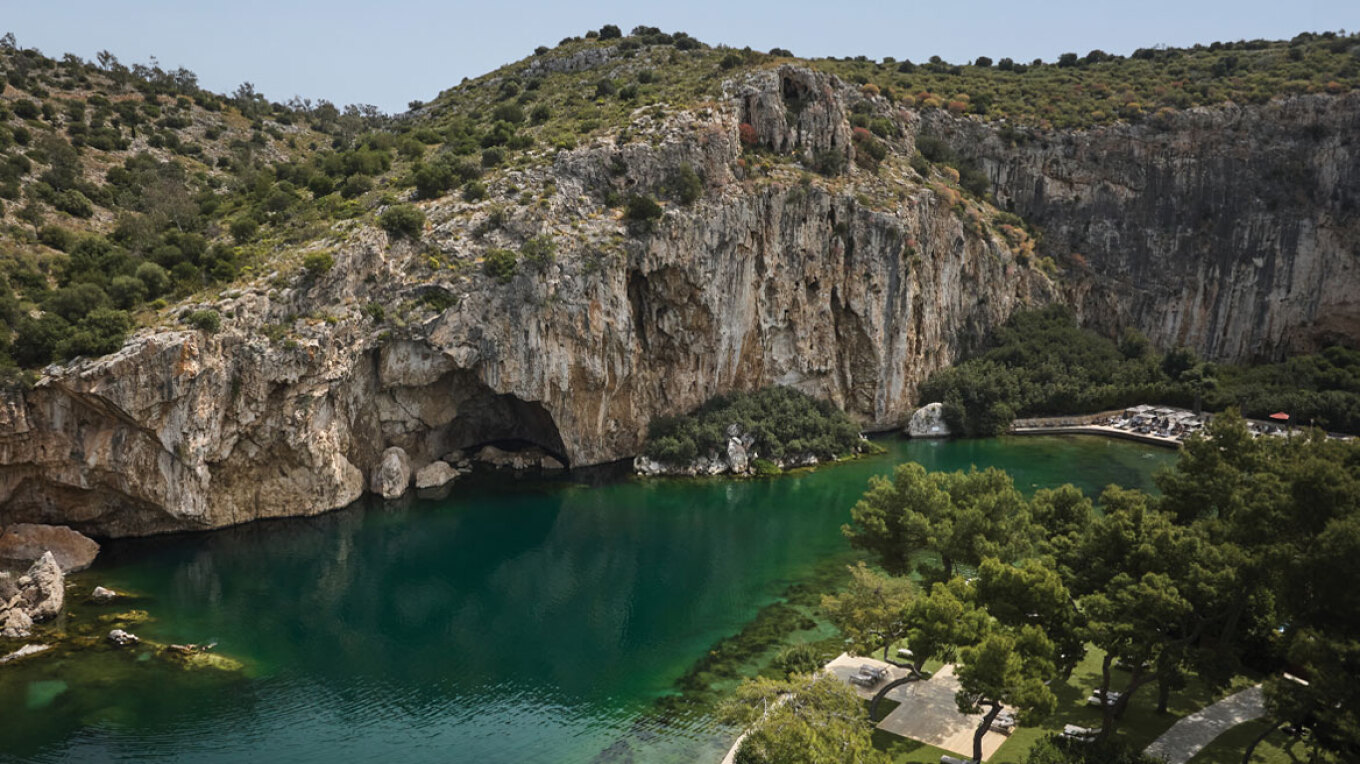 Λίμνη Βουλιαγμένη: Ευ ζην στη φθινοπωρινή Αθηναϊκή Ριβιέρα