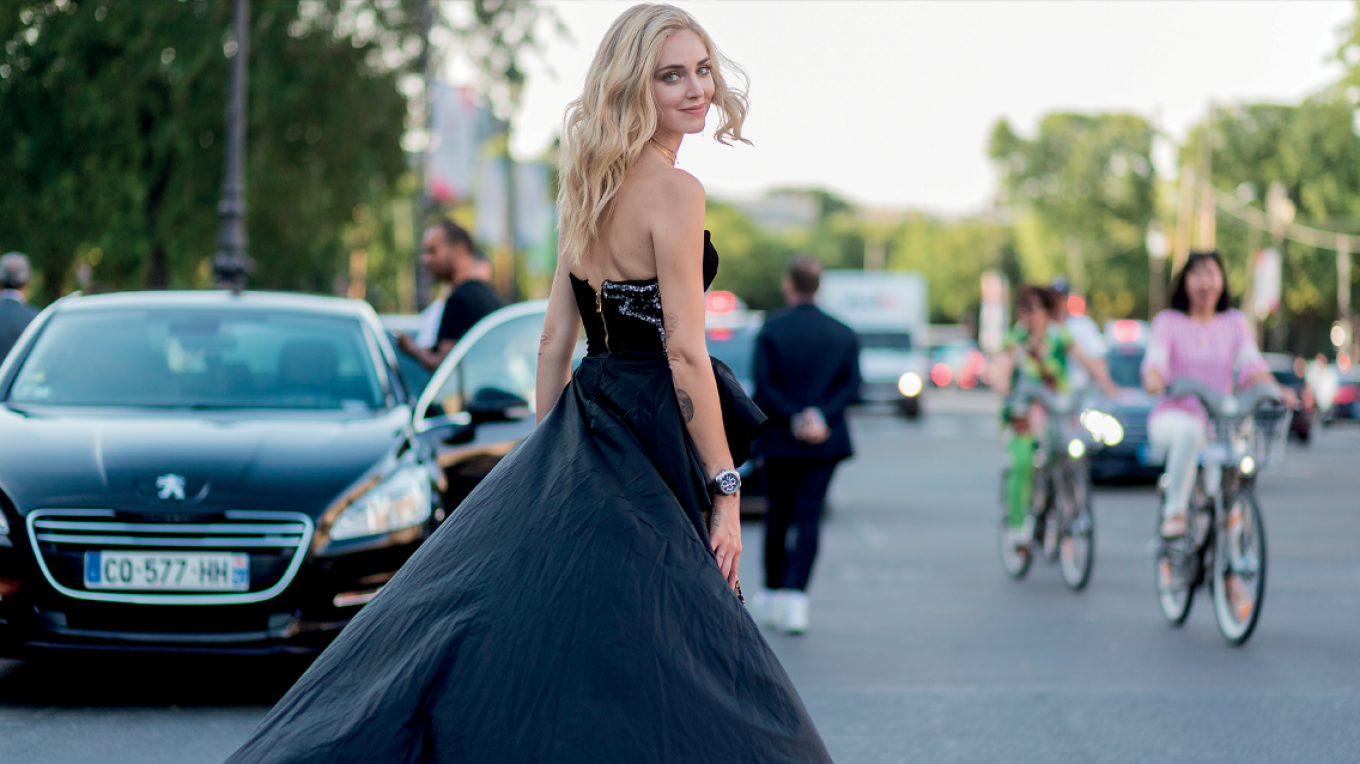 Κιάρα Φεράνι: Η βασίλισσα influencer είναι γυμνή