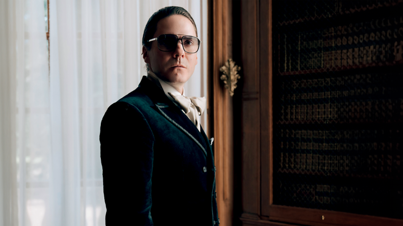 Καρλ Λάγκερφελντ: Η νέα μίνι σειρά για τον σχεδιαστή έχει λάβει αποθεωτικές κριτικές πριν καν κυκλοφορήσει